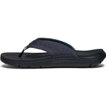 (black)