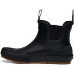 (black)