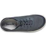 (black)
