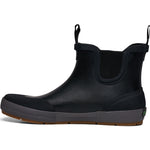 (black)