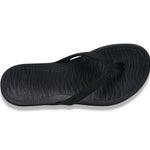 (black)