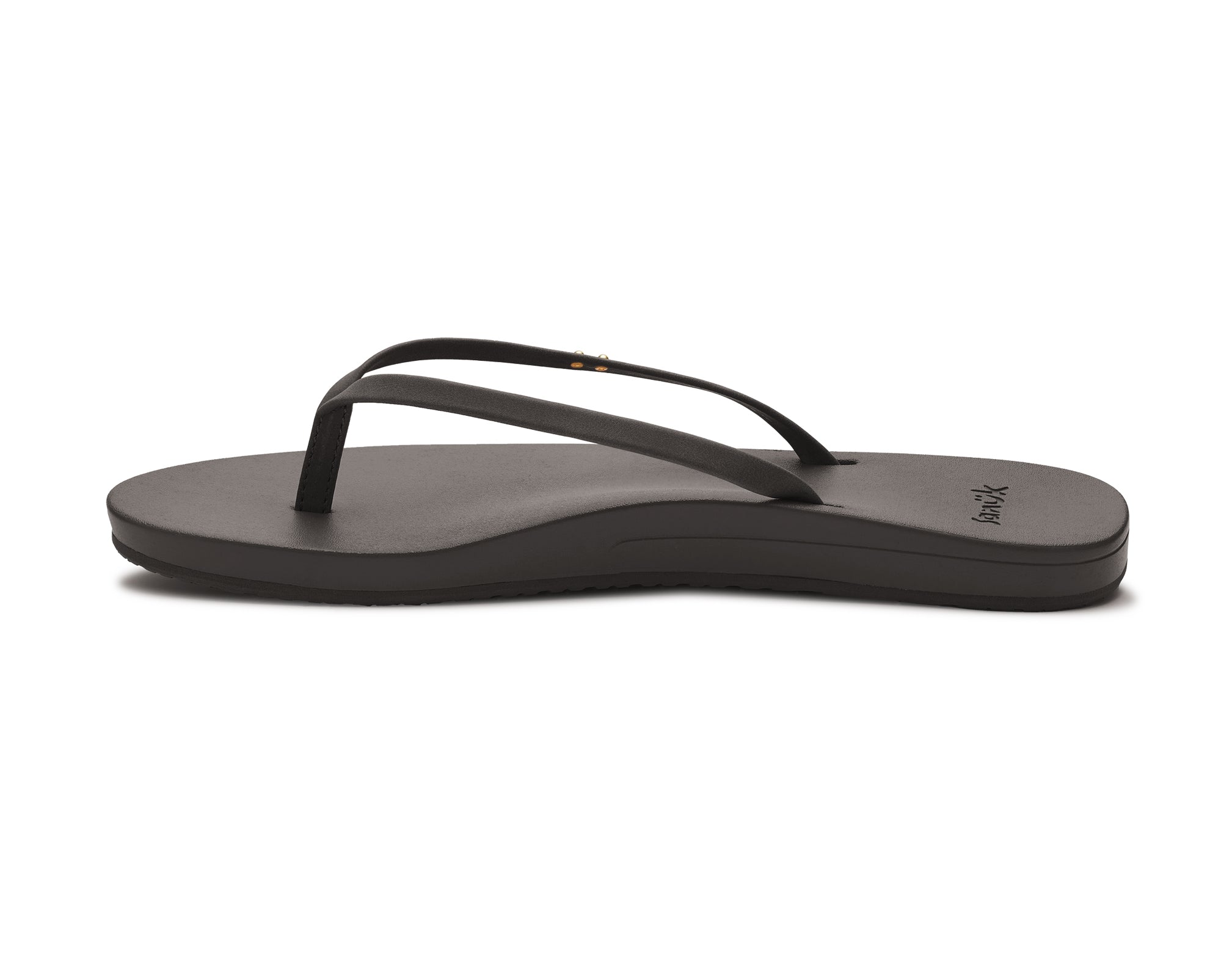 (black)