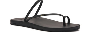 (black)