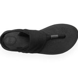 (black)