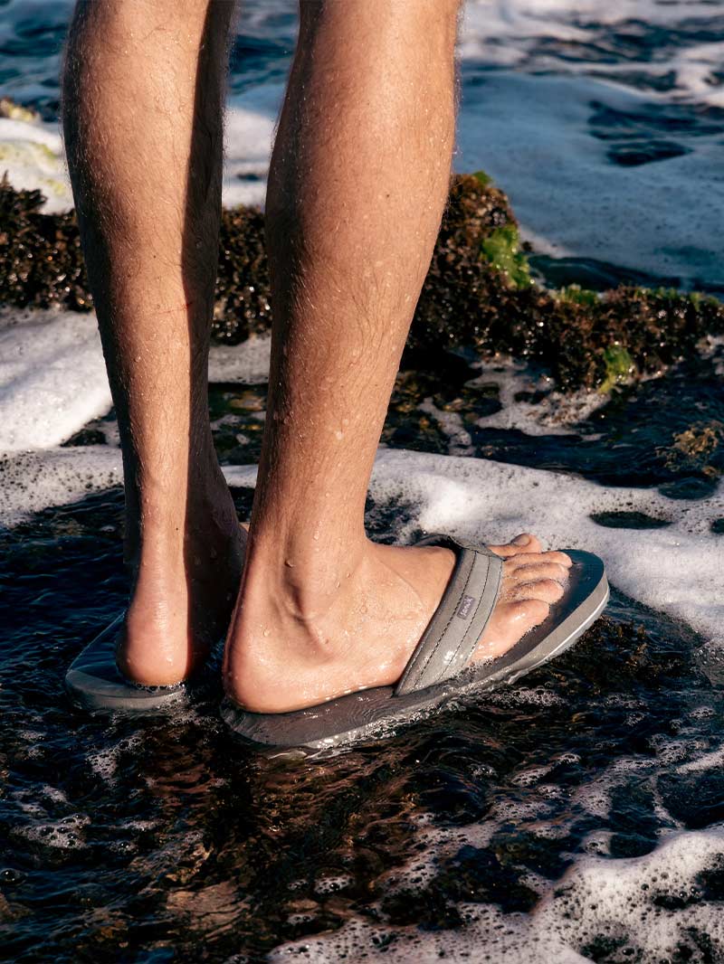 Sanuk barefoot on sale