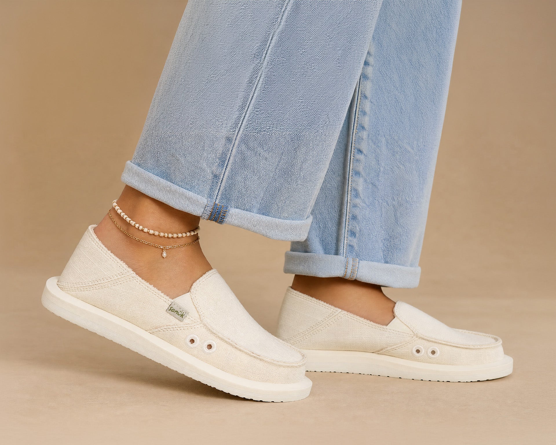 (white)