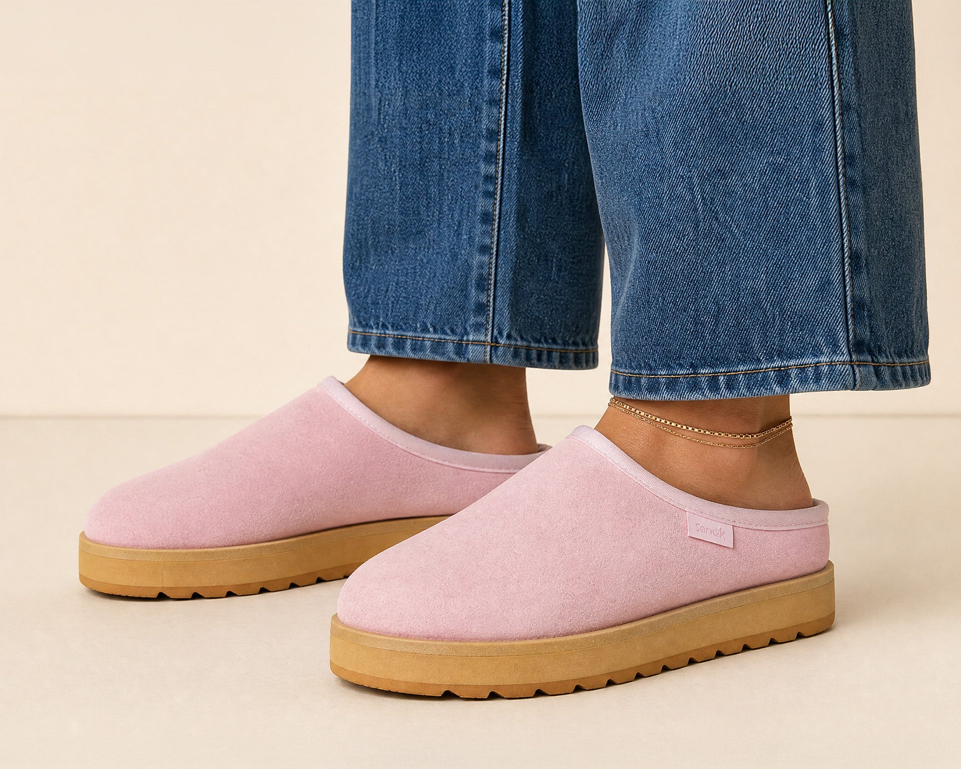 (light pink)