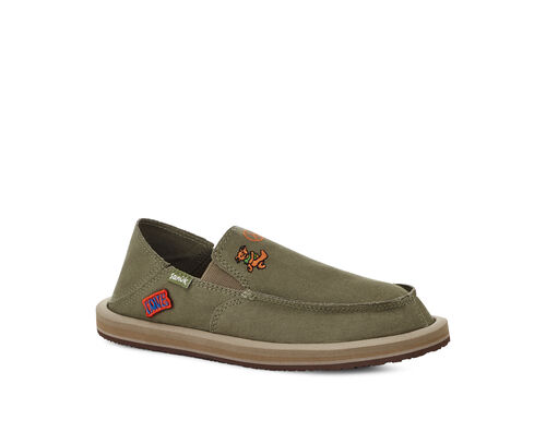Sanuk Teams with Grateful Dead on Collection of Slides and Slippers