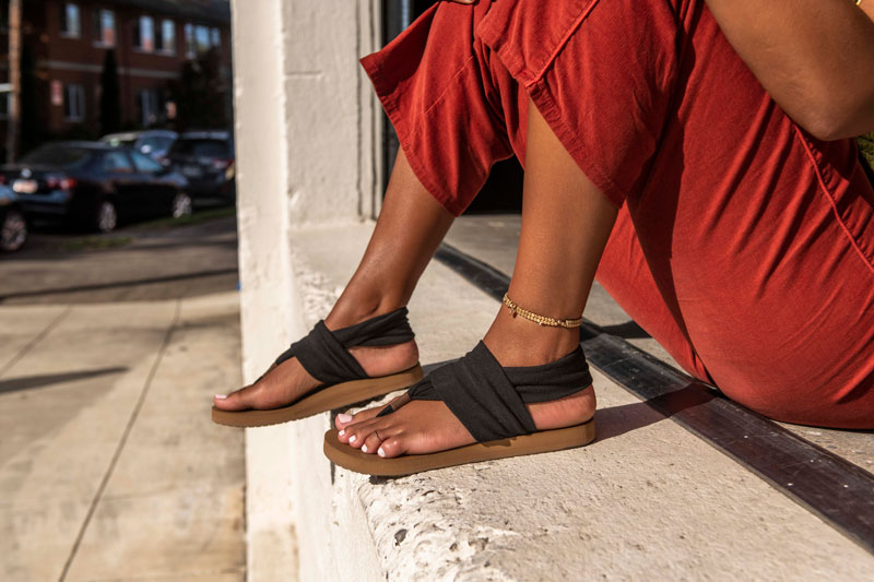 Sanuk Women's Yoga Sling 2 Metallic Lx Sandal